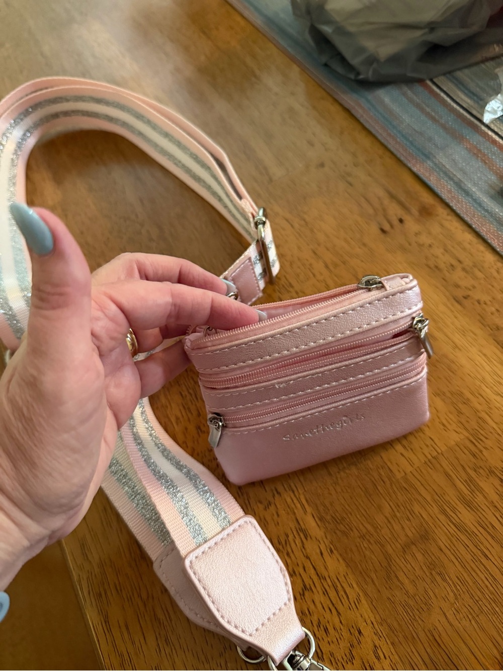 Convertible Pink Mini Crossbody Wallet with Adjustable Strap - Picture 5 of 5